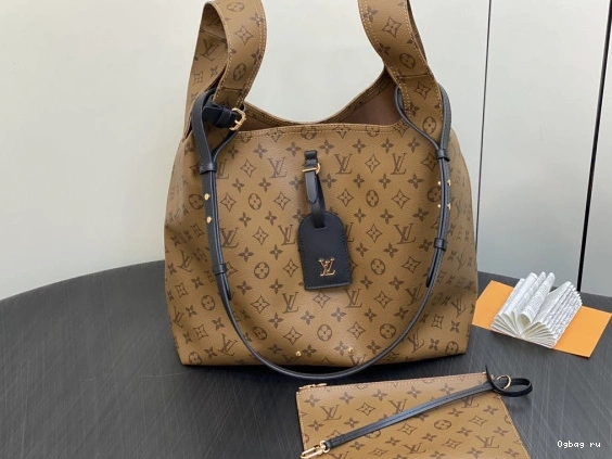 Atlantis GM LOUIS VUITTON 0723